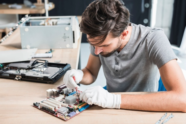 REPARACION DE COMPUTADORAS Y LAPTOPS